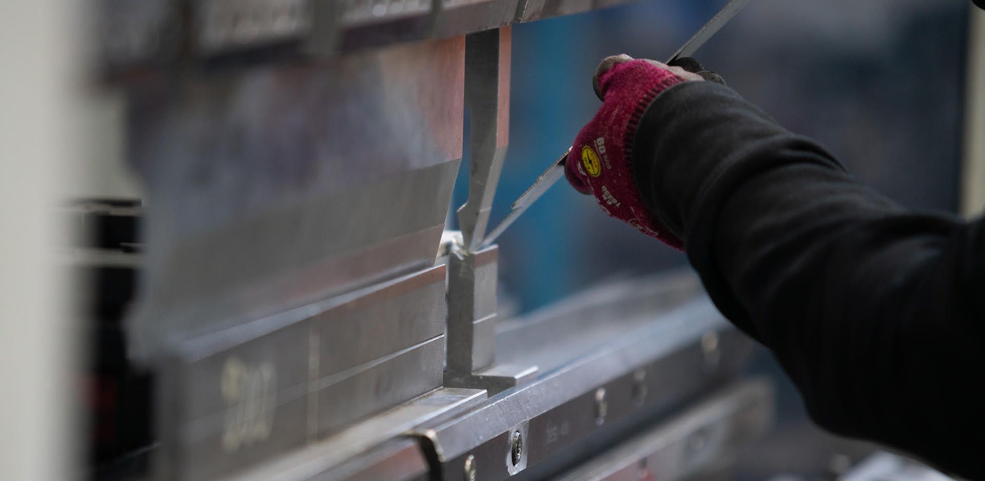 La nostra piegatura lamiera manuale